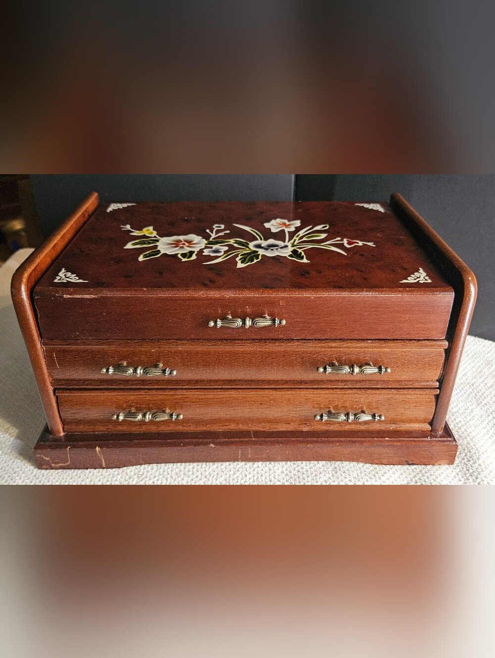 Vintage Floral Wooden Jewelry Box in Brown